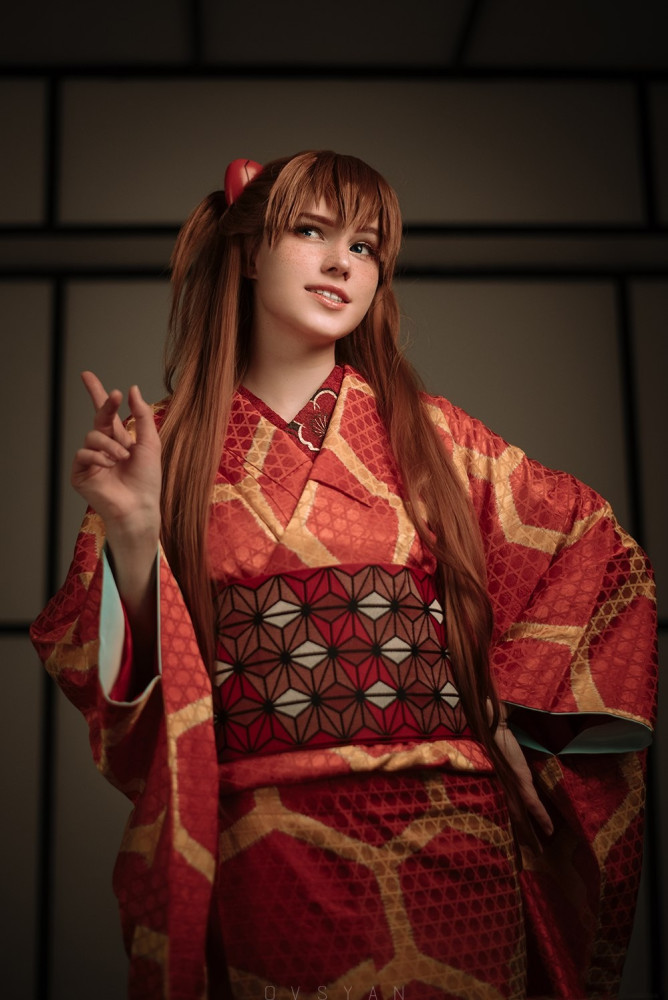 新世纪福音战士cos穿和服的明日香和凌波丽哪个更漂亮