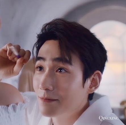 时间雕刻师|朱一龙呲着大板牙干什么呢？实现表情自由，时间雕刻师你值得拥有