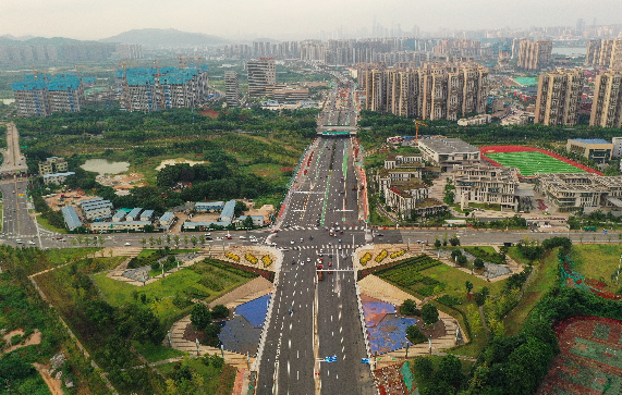 潭州大道快速化改造项目正在进行桥梁施工