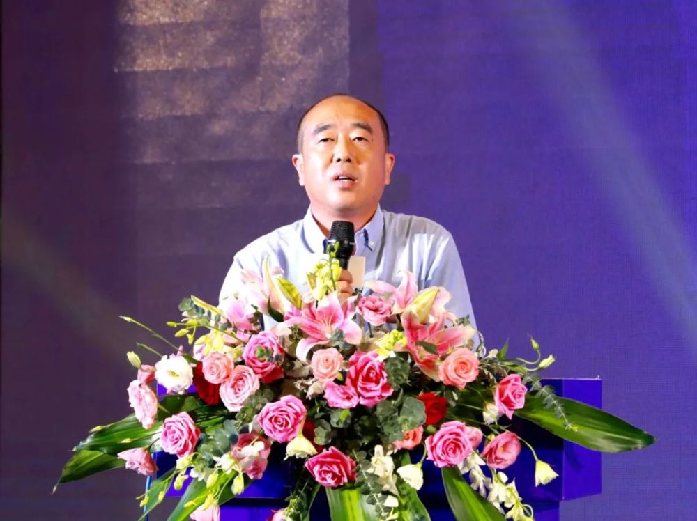 湖南农业大学动物医学院院长郑晓峰致辞中国畜牧业协会秘书长何新天