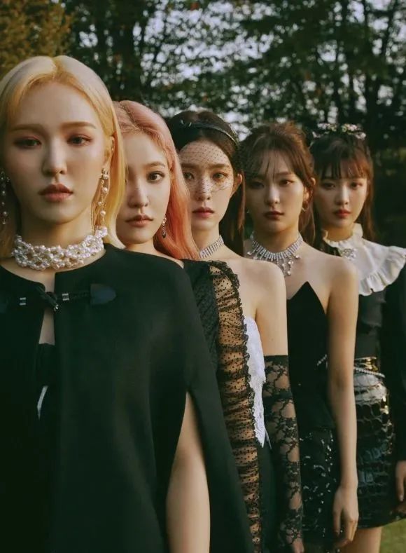 女团|都是肤白貌美大长腿，怎么女团张雨绮是万人迷，江疏影就要被骂蹭热度掉价？