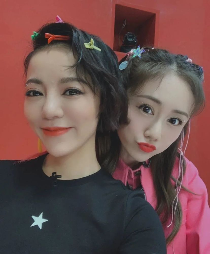 女团|都是肤白貌美大长腿，怎么女团张雨绮是万人迷，江疏影就要被骂蹭热度掉价？