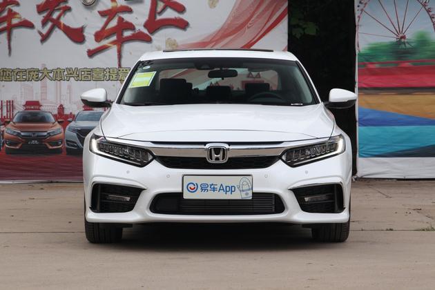 北京bj40|终于火了！月薪8千买这车？北京BJ40 vs INSPIRE