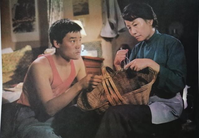 俞平电影全回顾兼论她与萧马李准严歌苓关系背后的编剧体系