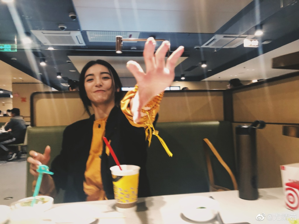 鞠婧祎|所有男人都看不出鞠婧祎是个女的？史上最尬的女扮男装没有之一！