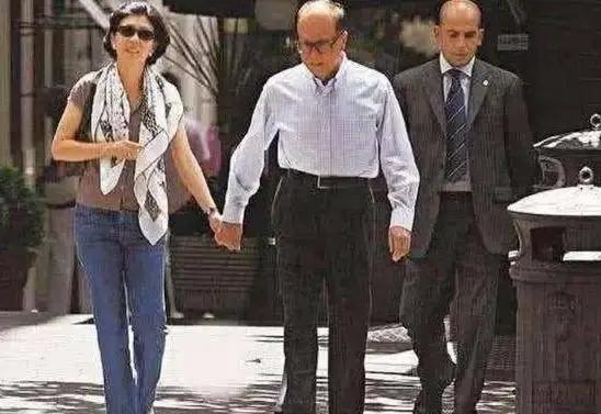 周凯旋|拥有百亿身家周凯旋，绝不只是李嘉诚的“红颜知己”这么简单