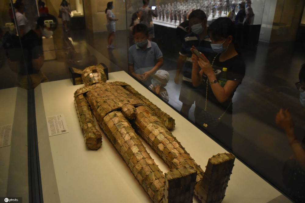 国家博物馆|国家博物馆金缕玉衣引人围观