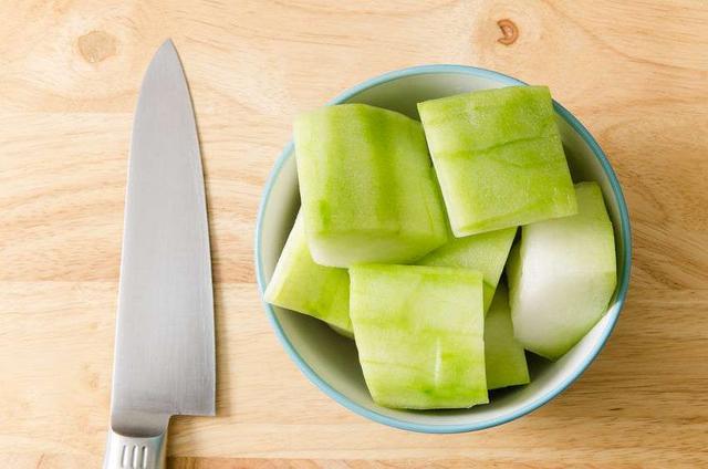 血管|胆固醇的“克星”被找到！多吃这3种菜，降压、降脂又能通血管