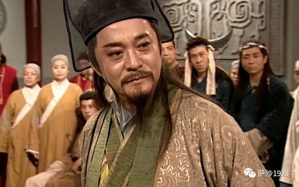 岳不群|岳不群为什么杀了恒山二定？想做五岳剑派掌门的一个布局而已