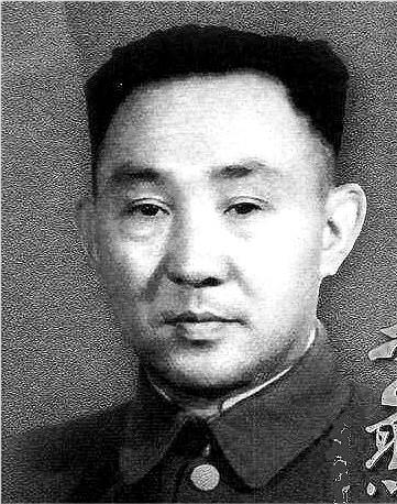 他参加了平江起义曾经勇救彭老总是最后一位授衔的开国上将