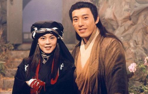 金庸|金庸《笑傲江湖》的两本续书，一本有名一本没名，凑合着看吧