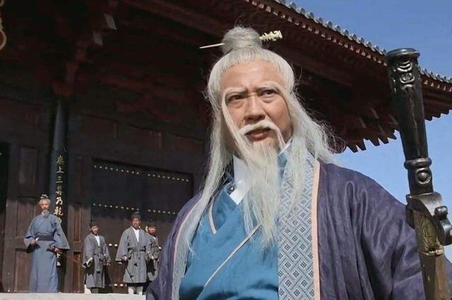 金庸|金庸《笑傲江湖》的两本续书，一本有名一本没名，凑合着看吧