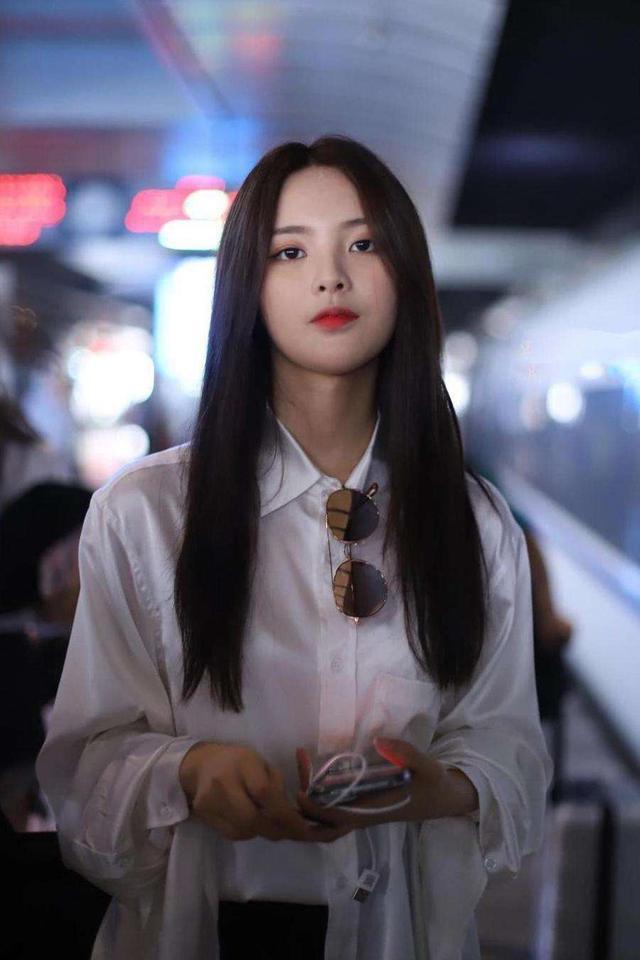 杨超越|两部剧接连扑街，演戏不如选秀容易，杨超越会不会成下一个杨颖？