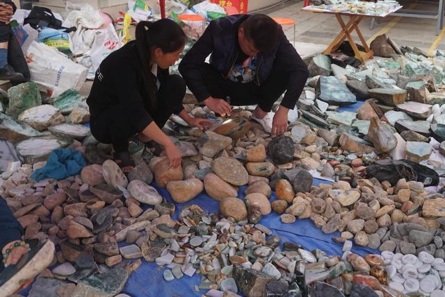 翡翠|比一个国家还值钱的一条河，里面的东西比钻石还贵，让无数人破产