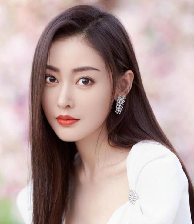 张天爱发自拍被ky戴狗链 回怼 戴了你的 张天爱 太子妃升职记
