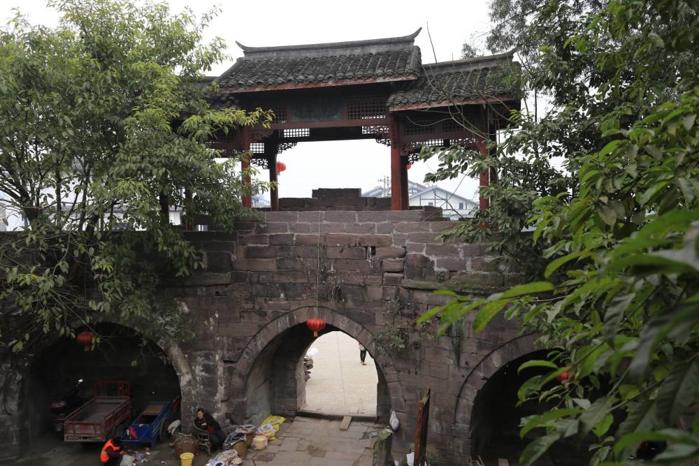 重庆唯一的翁城是中国十大古镇之一，值得打卡。