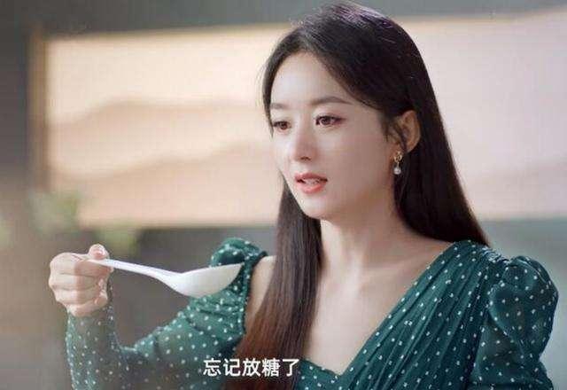 迪丽热巴|8月艺人活跃粉丝榜：肖战第一，易烊千玺第三，薇娅力压迪丽热巴