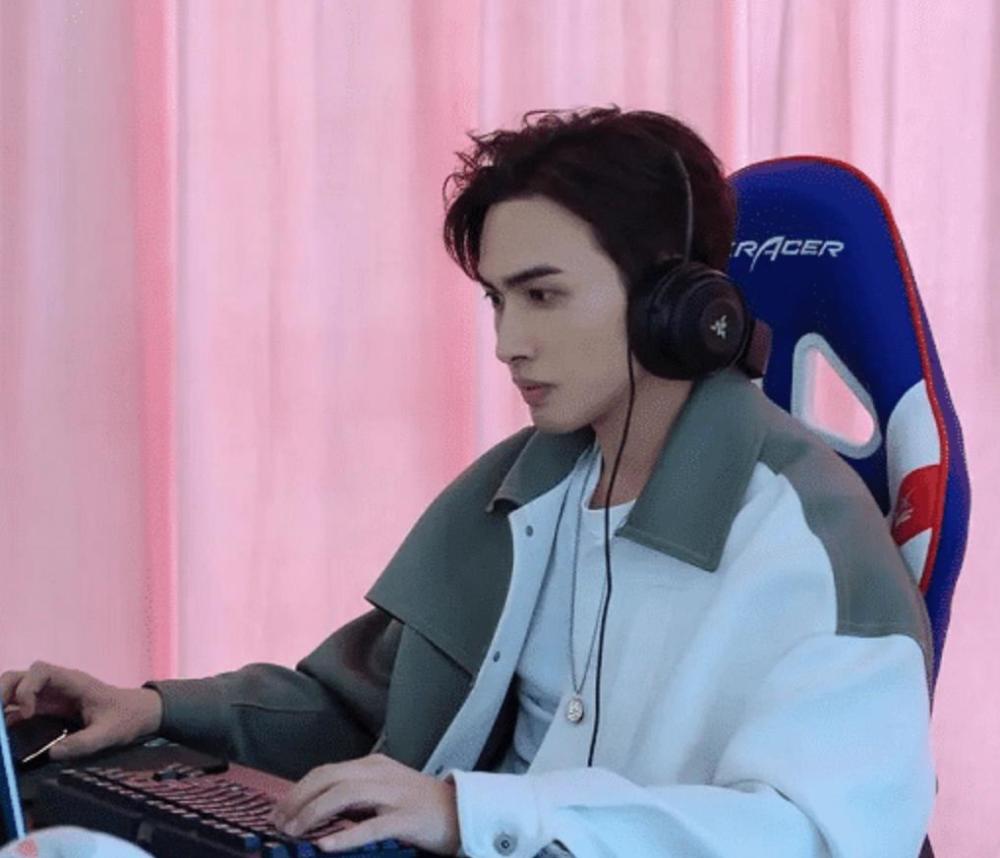娱乐圈被演戏耽误的电竞高手陈赫王俊凯不算啥他才是电竞男主