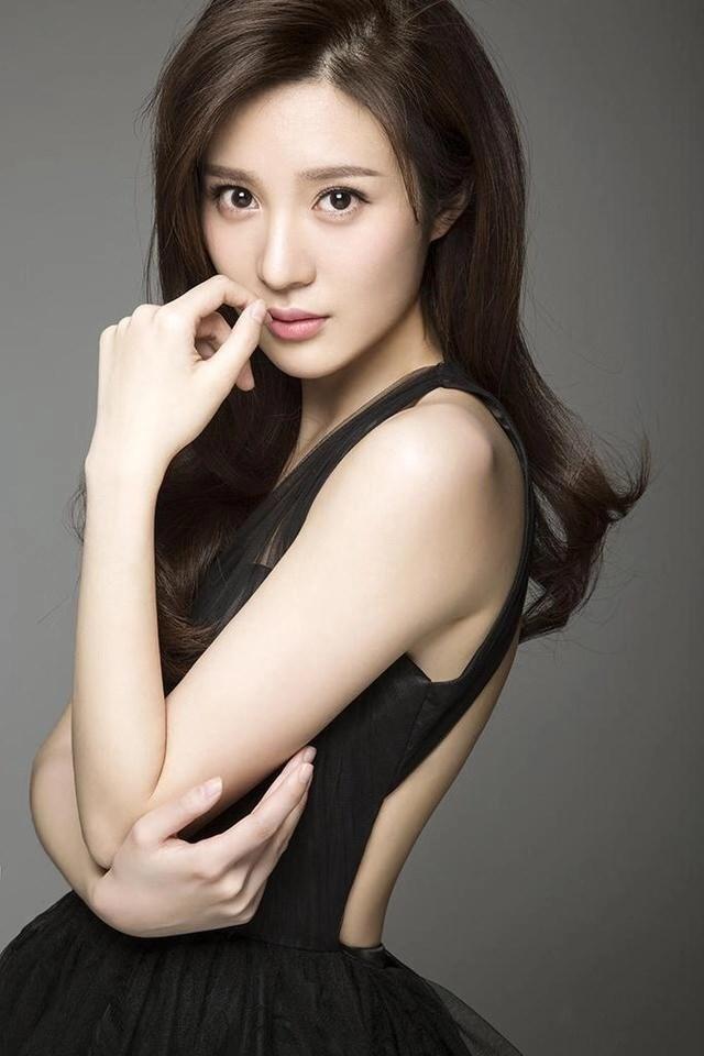 女神邬倩倩 :第6314期时尚潮流美图欣赏