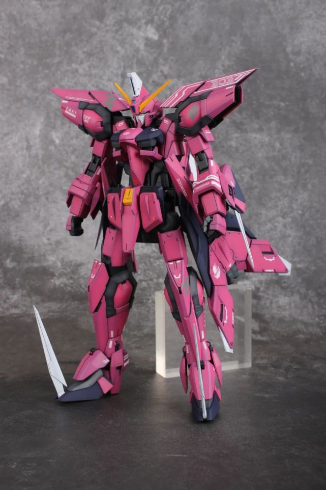 标签 | 涂装,佳作, 投稿 这次的mg圣盾制作,整体配色采取阴影喷涂