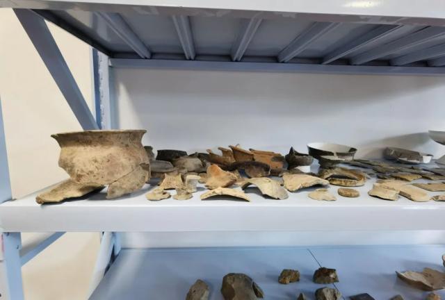 余新西|又发现一处，挖出不少稀罕物件！