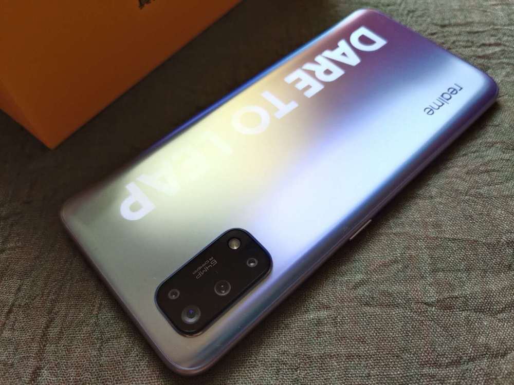 不止轻薄越级 realme真我x7双模5g新机开箱上手简评