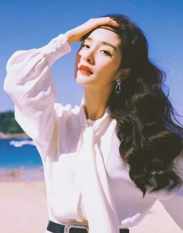 杨幂|杨幂新剧造型似“最美赵敏”，淡妆似港风美女，难怪当年被他爱上