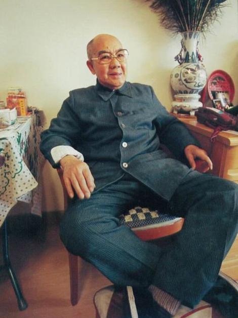 经典样板戏红灯记主演再凋零李玉和钱浩梁一生命运多变