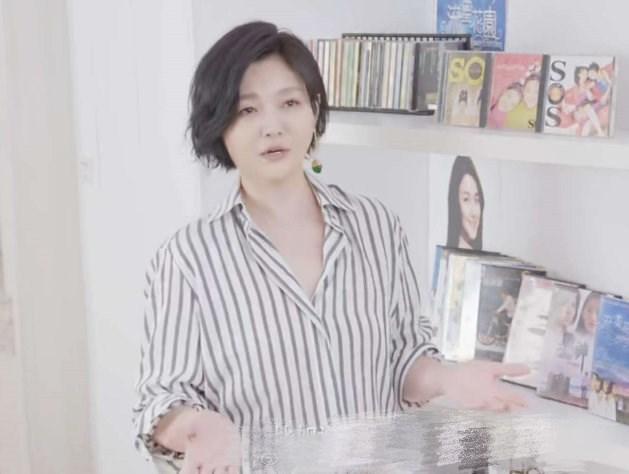 汪小菲|汪小菲深夜借酒消愁？因嫌大S不工作被吐槽，老婆贱卖豪宅疑破产