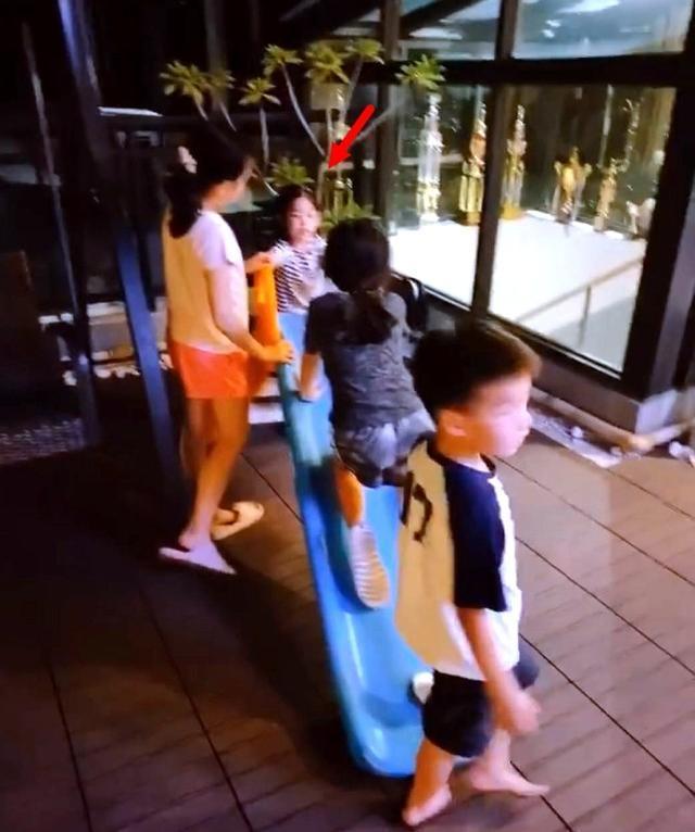 林心如|林心如霸气回应离婚传言，小海豚露正脸，霍建华视为掌上明珠