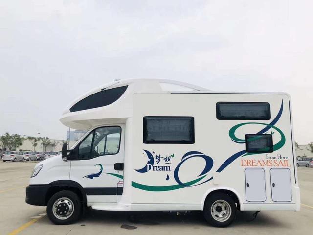 依维柯c型房车梦想系列售价只要30万左右开回家