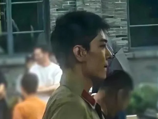 肖战|肖战新剧再爆路透照，演技惹争议，黄景瑜能否拯救收视率