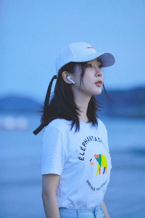 杨紫|杨紫为演女总裁梳起刘海，离开刘海后，网友：看得出快30岁了