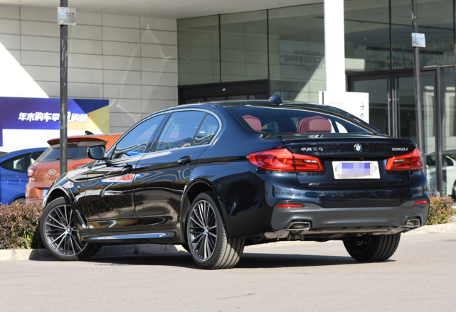 2021款宝马530i实拍颜值大增内饰豪华科技感提升