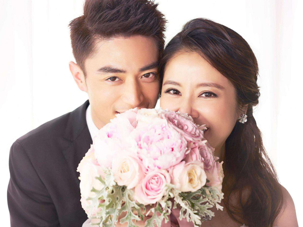 林心如|与霍建华屡传离婚，林心如出席活动冷笑回应：离婚了怎么怀孕？