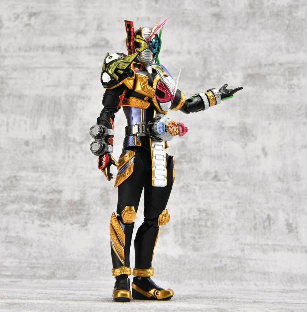 万代shf假面骑士zio三位一体手办