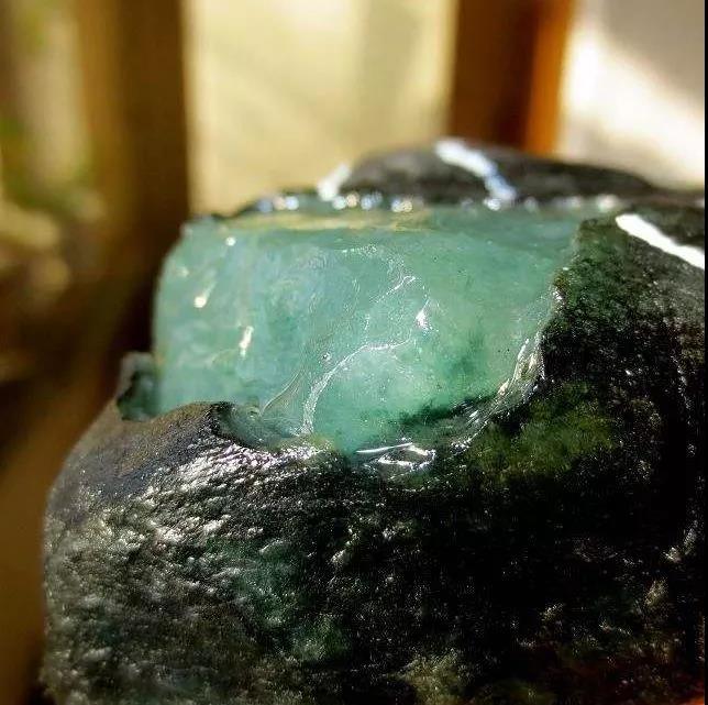 翡翠|东海不产水晶、云南也不产翡翠，这些珠宝误区你知道吗？