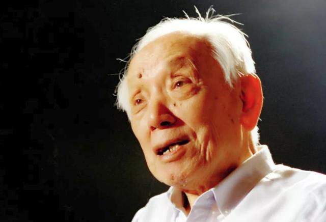 陈省身|陈省身到底有多厉害？爱因斯坦找他合作，他直接说：走开点
