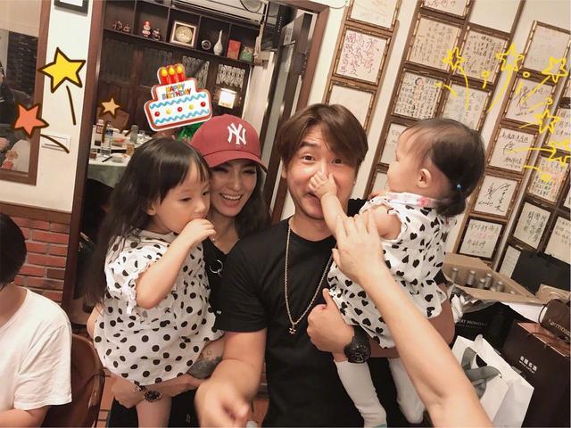 欧弟|欧弟罕见晒祖孙三代同框，母亲妻子女儿齐出镜，婆媳相处融洽