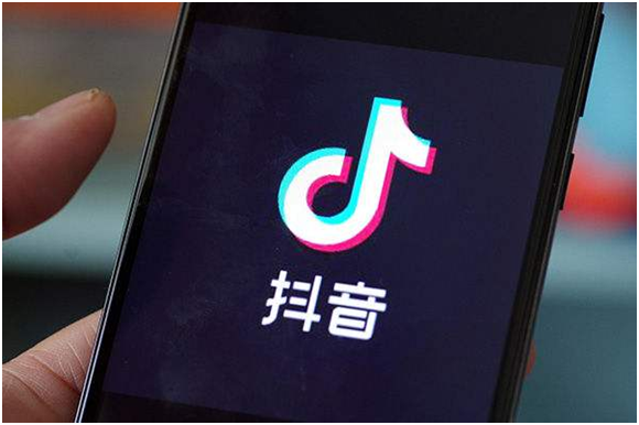 从专家到主播“抖”力十足，抖音焕新直播价值创造逻辑