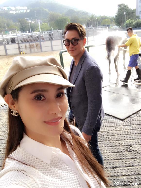 马德钟与老婆青梅竹马张筱兰无条件支持成就tvb视帝