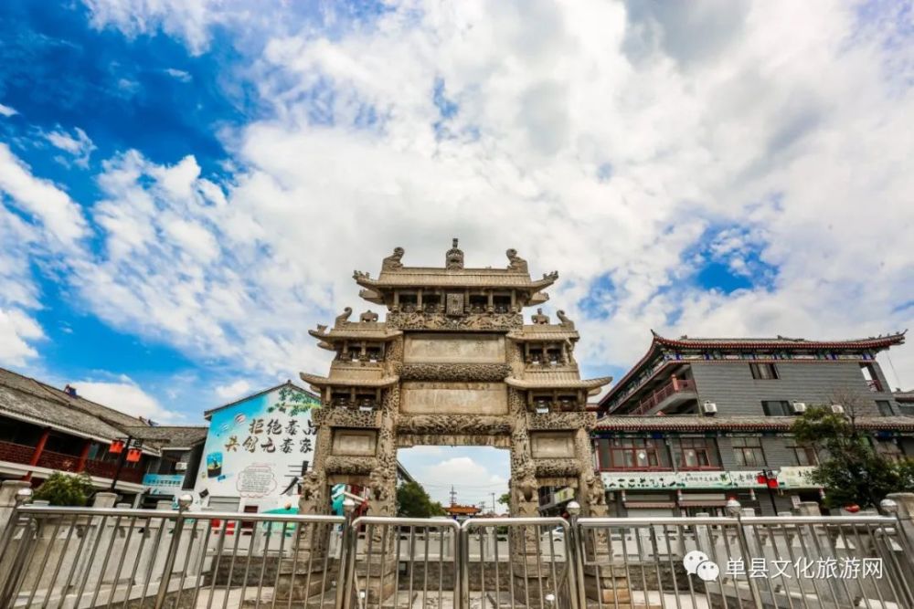 实拍单县闻名天下古城景区百狮坊