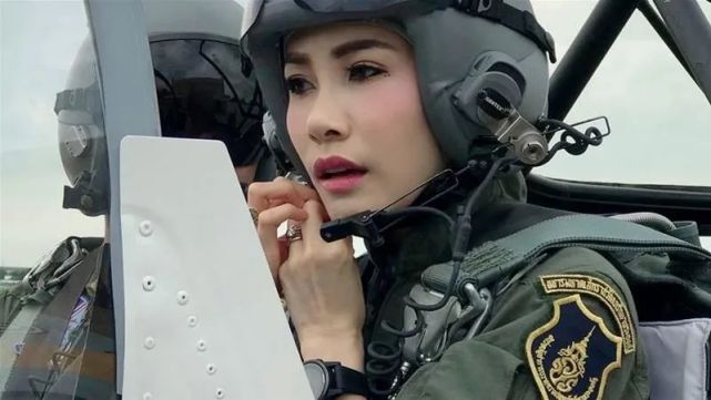 泰国废妃归来,国王乐不思泰,反对派沸反盈天,人民为何还拥君?