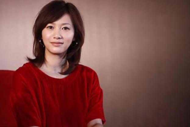 徐静蕾|才女徐静蕾：19岁开始没断过男朋友，身后男人一个比一个厉害