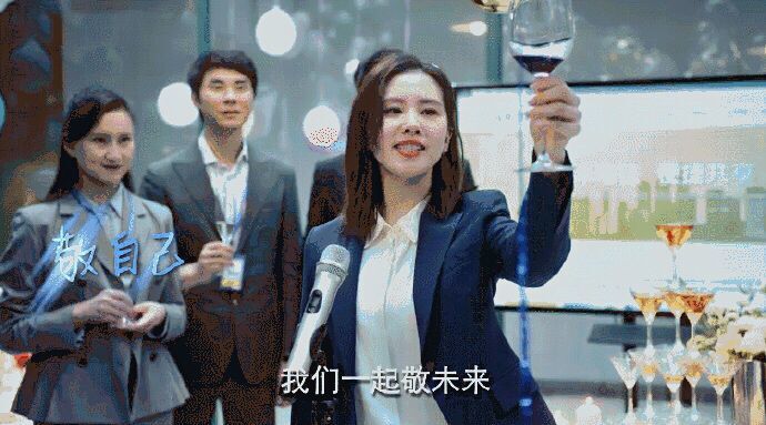 平凡的荣耀|《平凡的荣耀》与《亲爱的》同时上线，赵又廷与朱一龙谁主沉浮？