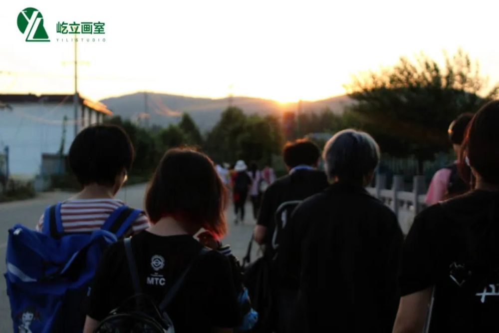 清华美院|再出发，愿每一个你们都笑魇如花！
