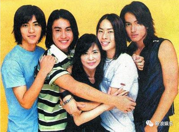 可米小子,这个名字真的是时代的眼泪了.这样的经历,有点励志啊.