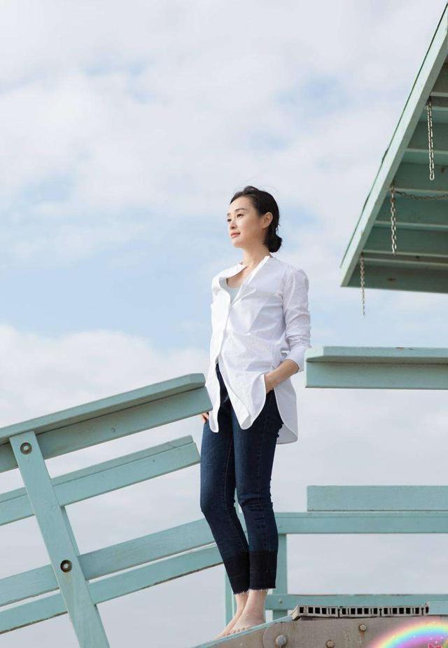 周韵吴越好高级衬衫搭牛仔裤优雅温柔奔四奔五女性照穿很高贵