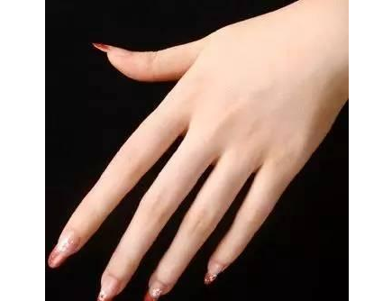 富贵女的手会有哪些特征!