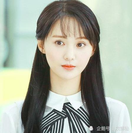 郑爽|郑爽首谈放飞自我，过早成熟并非好事，想给自己一个的任性过程